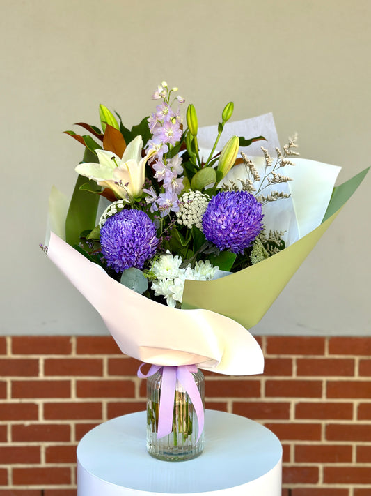white flowers with purple flowers